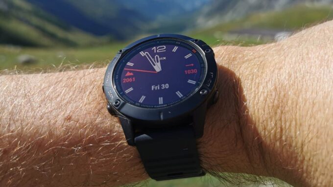 6 Best Smartwatches For Hiking And Outdoor Adventures - The Zen Universe