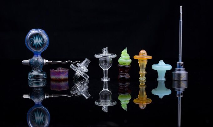 5 Common Beginner Dab Rigs Accessories for First-Time Smokers - The Zen ...