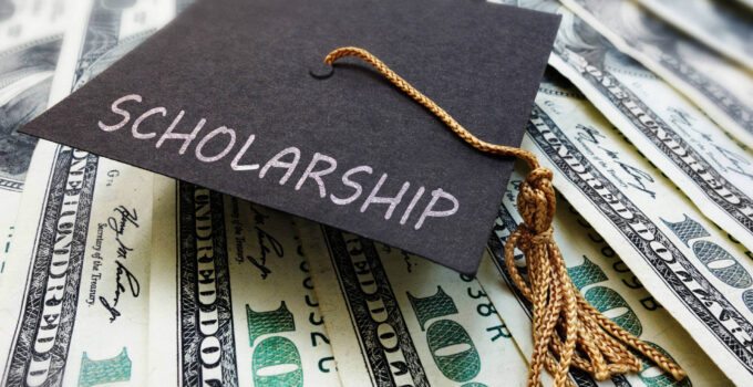 How to Find the Best Scholarships for College