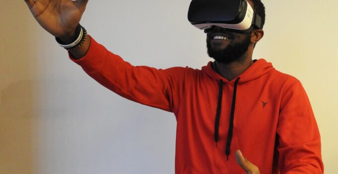 6 Tips on How to Intensify Your Virtual Reality Experience
